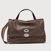 BORSA POSTINA® MEDIUM IN PELLE MARTELLATA BROWN MODICA - Postina® | Zanellato