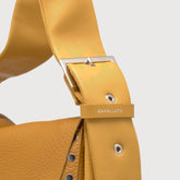 SMALL POSTINA® MESSENGER BAG IN TUMBLED LEATHER YELLOW GIALLONE | Zanellato